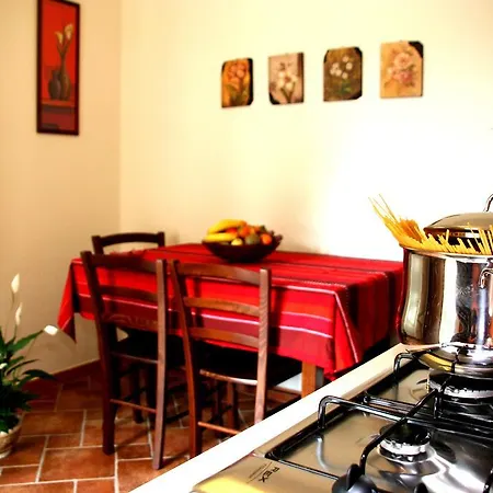 Jacaranda Apartment *